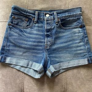 Levi’s Button Fly Denim Short. Size 27